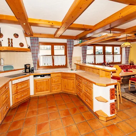 Mit 5 Separaten Schlafmoeglichkeiten Holiday home Wagrain