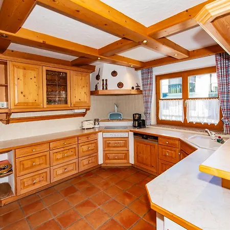 Mit 5 Separaten Schlafmoeglichkeiten *